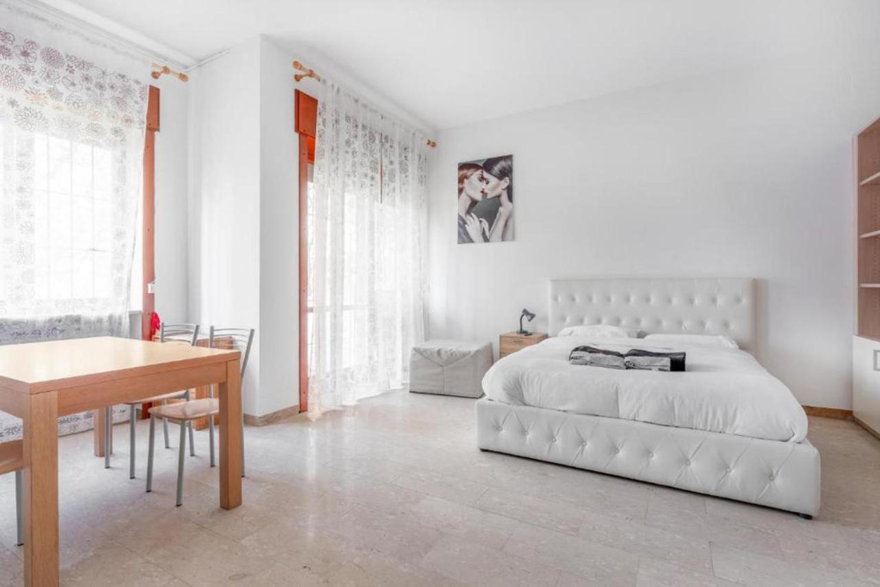 Ferienwohnung Moncler House Navigli Mailand Exterior foto